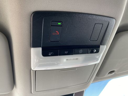 Used 2023 Nissan Rogue SV FWD image 17