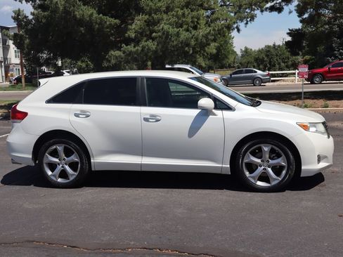 Used 2009 Toyota Venza AWD image 3