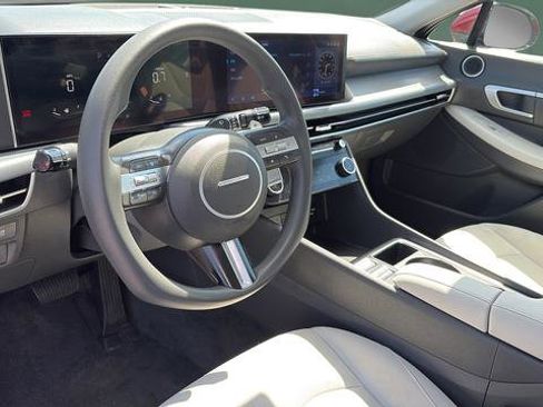 Used 2025 Hyundai Sonata SEL FWD image 13