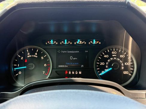 Used 2019 Ford F150 XLT w/ Equipment Group 302A Luxury AWD/4WD image 32