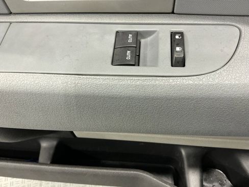 Used 2011 Ford F150 XLT w/ XLT Convenience Pkg image 12