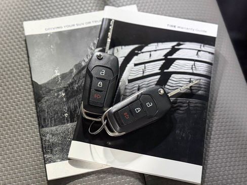 Used 2022 Ford F250 XL w/ Power Equipment Group image 41