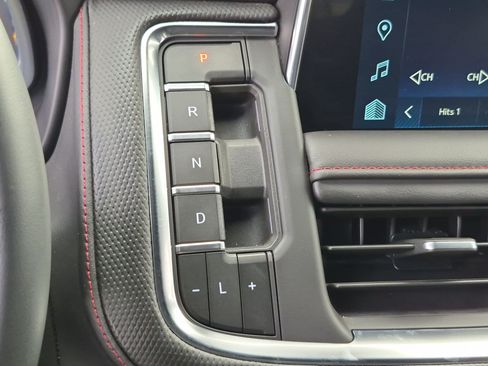 Used 2023 Chevrolet Suburban RST AWD/4WD image 23