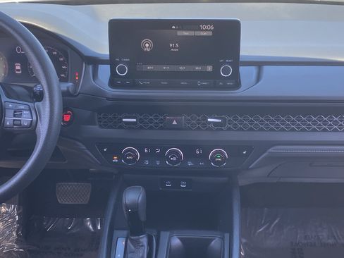 Used 2025 Honda Accord SE image 13