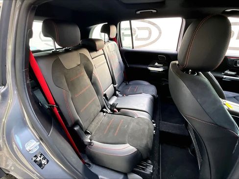 Used 2025 Mercedes-Benz GLB 35 AMG 4MATIC image 20