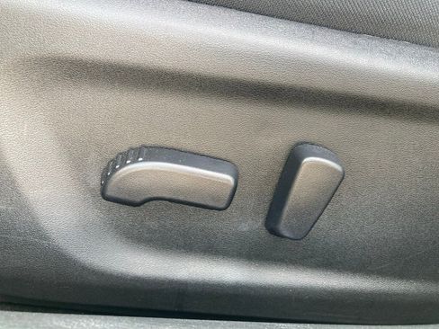 Used 2025 Nissan Altima 2.5 SV image 13