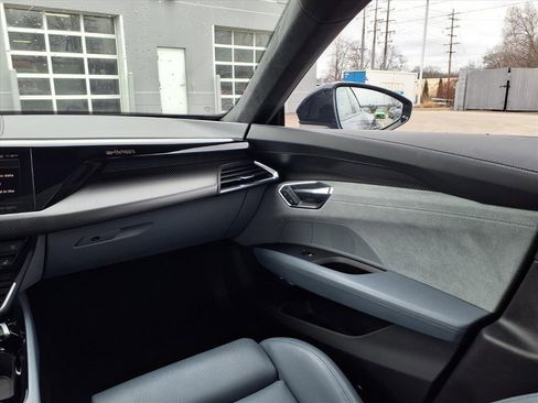 Used 2024 Audi RS e-tron GT image 24