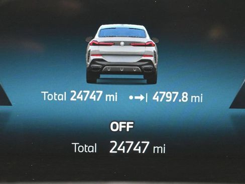 Used 2026 BMW X6 xDrive40i AWD/4WD image 38