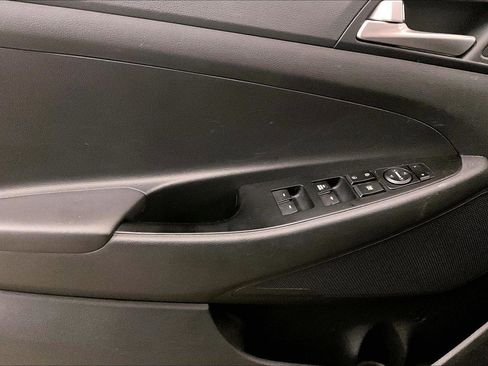 Used 2019 Hyundai Tucson SE image 22