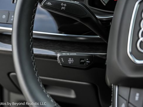 Used 2024 Audi Q8 Premium Plus image 39
