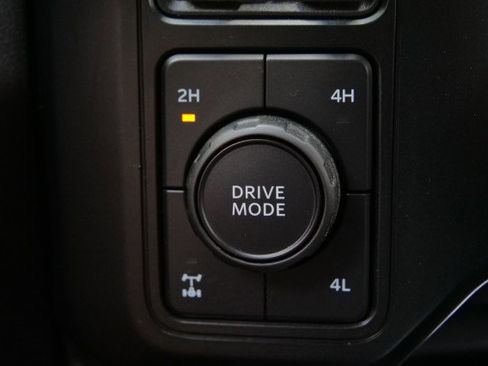 Used 2023 Ford F350 Lariat w/ Tow Technology Package AWD/4WD image 18