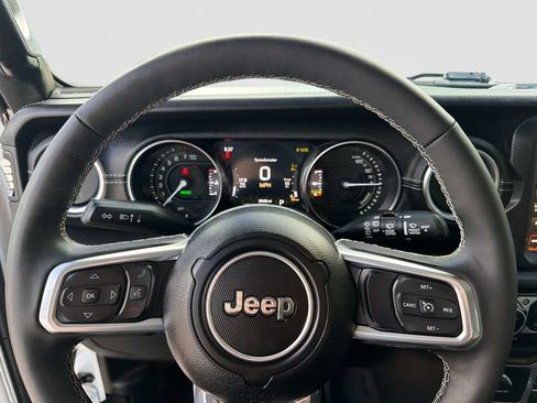Used 2023 Jeep Wrangler Unlimited Sahara w/ Cold Weather Group AWD/4WD image 27