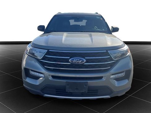 Used 2020 Ford Explorer XLT w/ Equipment Group 202A image 8