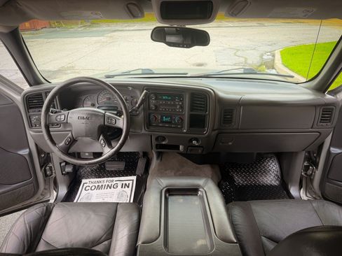 Used 2003 GMC Sierra 1500 SLT w/ SLT Preferred Equipment Group AWD/4WD image 15