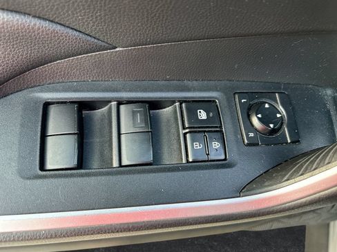 Used 2021 Toyota RAV4 LE FWD image 12