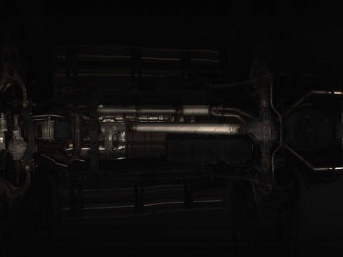 Used 2018 RAM 1500 Laramie w/ Convenience Group image 9