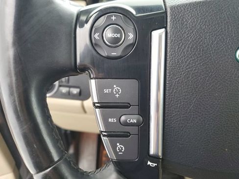 Used 2013 Land Rover LR4 HSE LUX AWD/4WD image 25