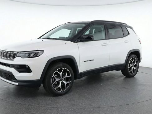 Used 2025 Jeep Compass Limited AWD/4WD image 3