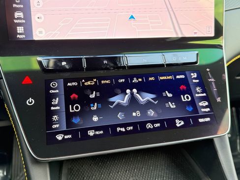 Used 2024 Maserati Grecale Modena image 17