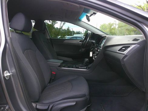 Used 2019 Hyundai Sonata SE FWD image 18