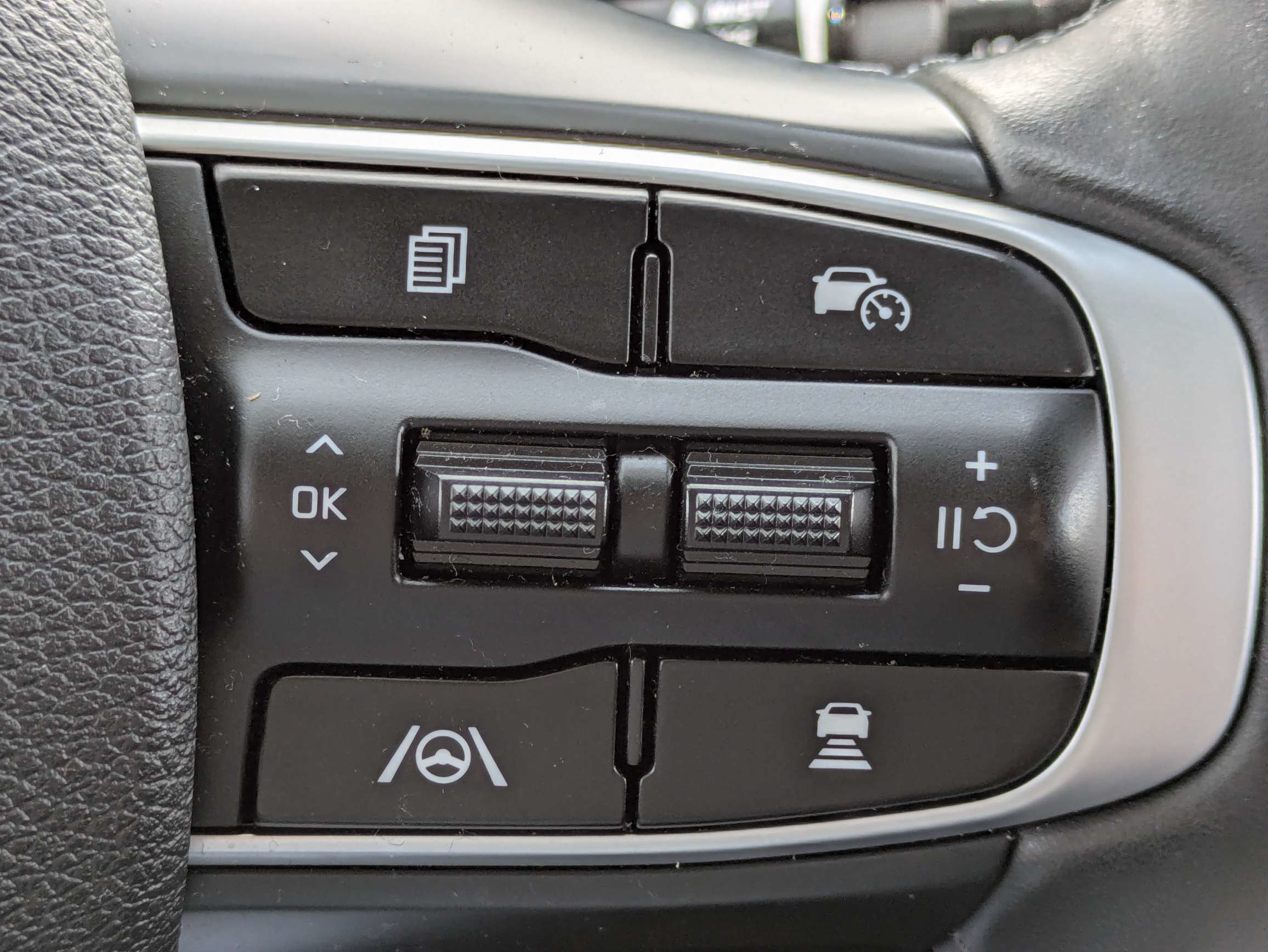 Used 2023 Kia Sportage SX FWD image 30