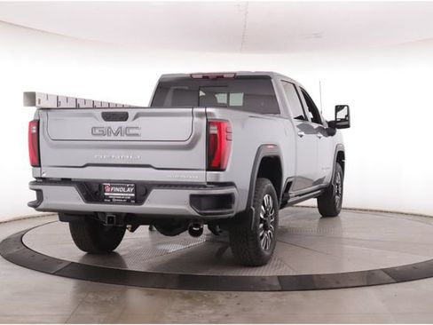 Used 2024 GMC Sierra 2500 Denali Ultimate AWD/4WD image 7
