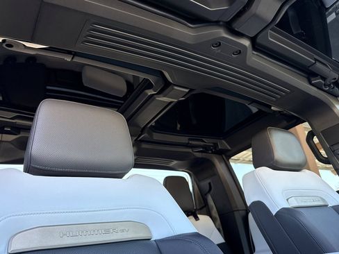 Used 2025 GMC Hummer EV 3X AWD/4WD image 23