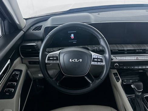 Used 2025 Kia Telluride EX image 17