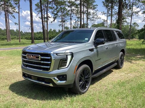 New 2026 GMC Yukon XL Elevation w/ LPO, Elevation Black Package RWD image 1