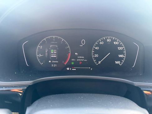 Used 2023 Honda Civic Sport image 4