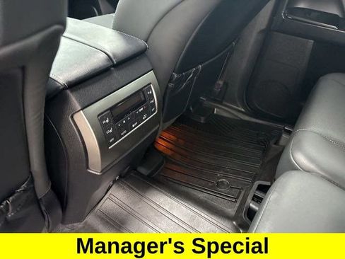 Used 2023 Lexus GX 460 Premium image 36
