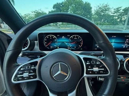 Used 2020 Mercedes-Benz A 220 image 24