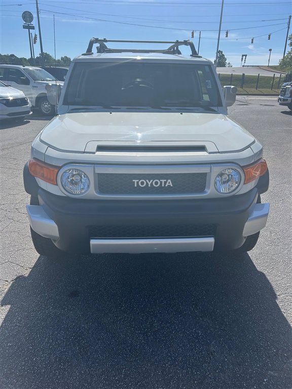 Used 2014 Toyota FJ Cruiser 2WD w/ Convenience Package image 3