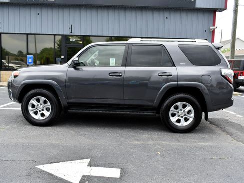 Used 2016 Toyota 4Runner SR5 image 9