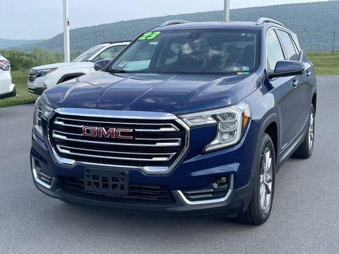 Used 2023 GMC Terrain SLT AWD/4WD image 8
