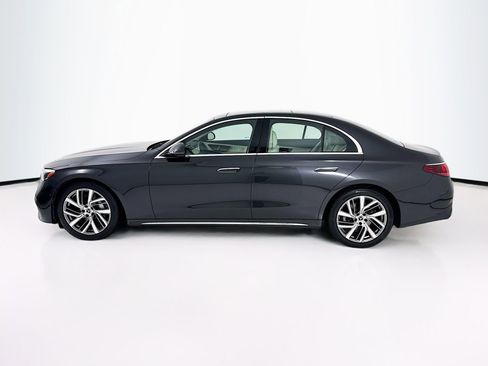 Used 2024 Mercedes-Benz E 350 4MATIC Sedan image 5