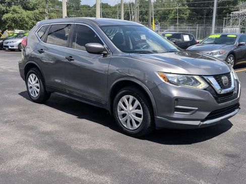 Used 2018 Nissan Rogue S FWD image 2