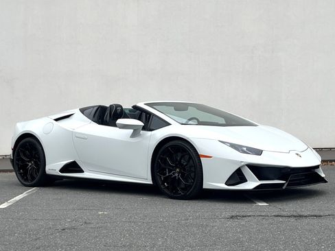 Used 2024 Lamborghini Huracan EVO image 20