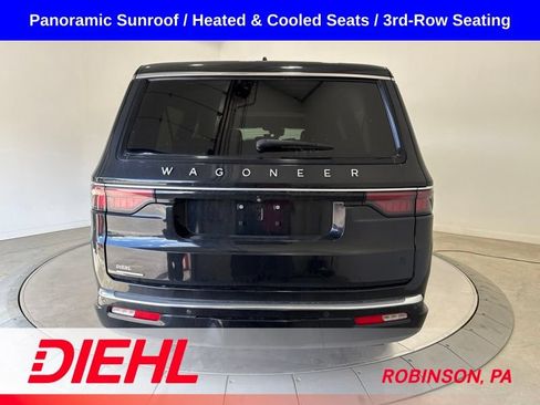Used 2023 Jeep Wagoneer L 4WD w/ Premium Group I image 6