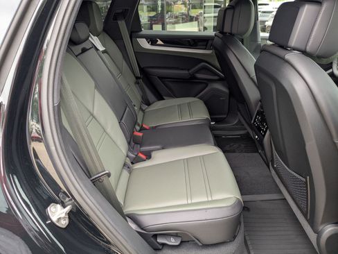 New 2026 Porsche Cayenne S AWD/4WD image 22