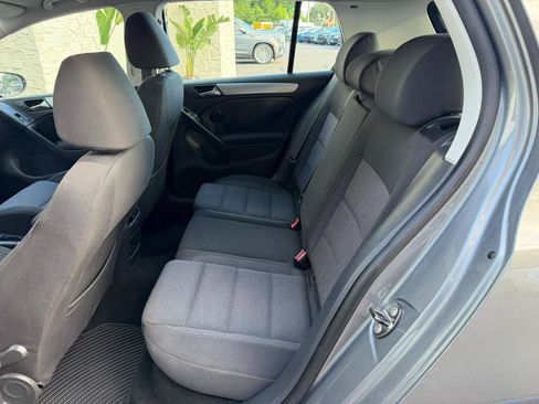 Used 2013 Volkswagen Golf 4-Door FWD image 33