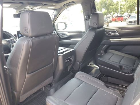 Used 2021 Chevrolet Tahoe Z71 w/ Z71 Signature Package AWD/4WD image 10