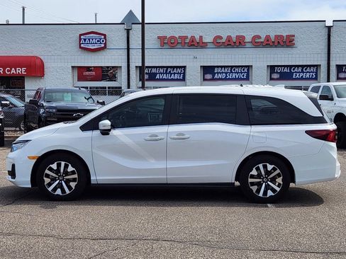 Used 2025 Honda Odyssey EX-L image 2