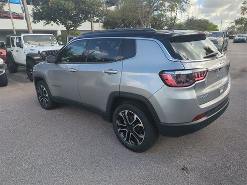 Certified 2022 Jeep Compass Limited image 7