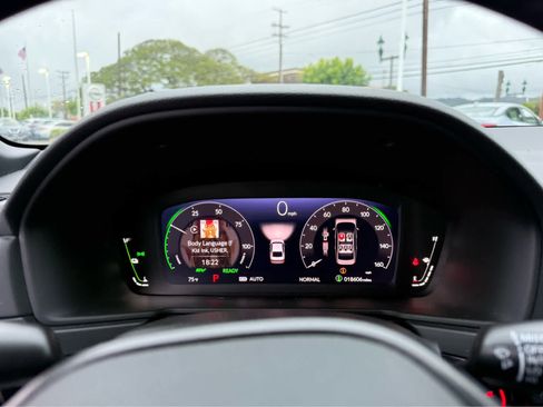Used 2024 Honda Accord Sport image 7