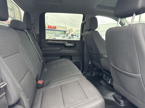 Used 2024 Chevrolet Silverado 3500 LT w/ Convenience Package image 17