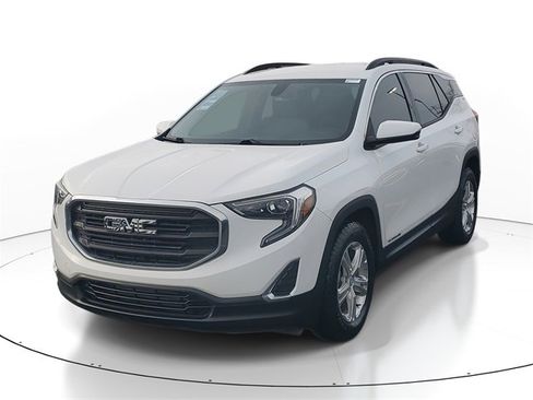 Used 2019 GMC Terrain SLE w/ Driver Convenience Package image 2
