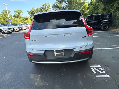 Certified 2024 Volvo XC40 B5 Ultimate w/ Protection Package Premier AWD/4WD image 13
