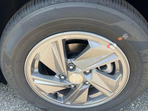 New 2026 Hyundai Elantra SE image 6