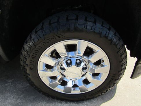 Used 2015 GMC Sierra 2500 Denali w/ Duramax Plus Package AWD/4WD image 7